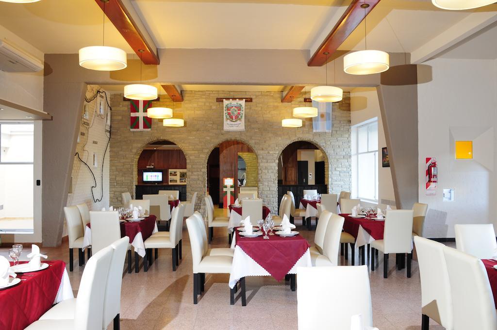 Hotel Euzko Alkartasuna Macachin  Luaran gambar