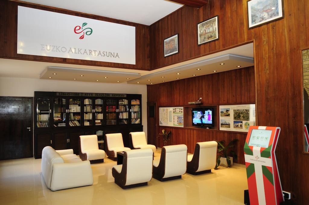 Hotel Euzko Alkartasuna Macachin  Luaran gambar