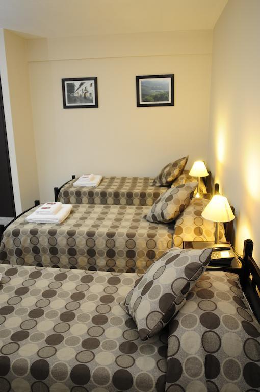 Hotel Euzko Alkartasuna Macachin  Bilik gambar