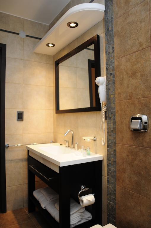 Hotel Euzko Alkartasuna Macachin  Bilik gambar